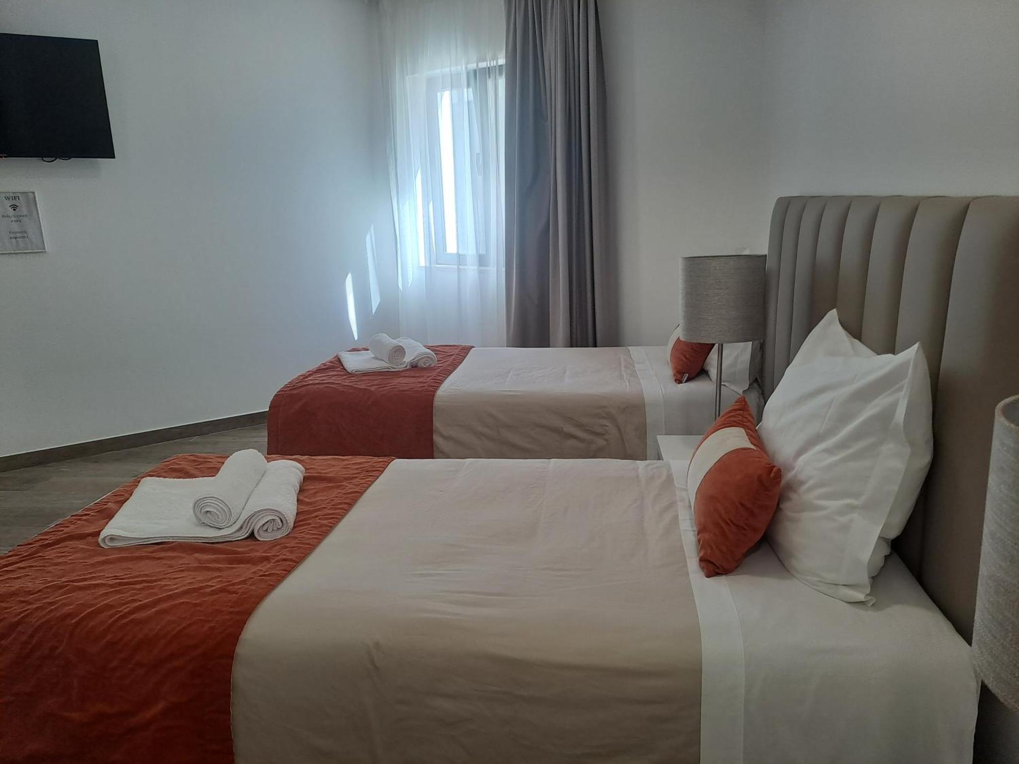 Algarpapa Rooms Armação de Pêra Eksteriør billede